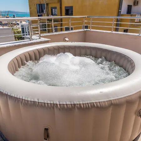 Amazing Seaview With Jacuzzi Durrës